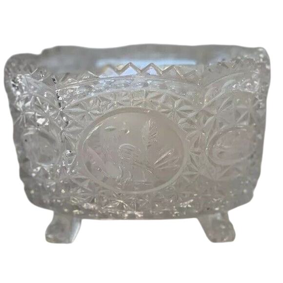 Byrdes Collection by Hofbauer Crystal Etched BIRDs Sawtooth Square Candy Dish - Picture 1 of 4